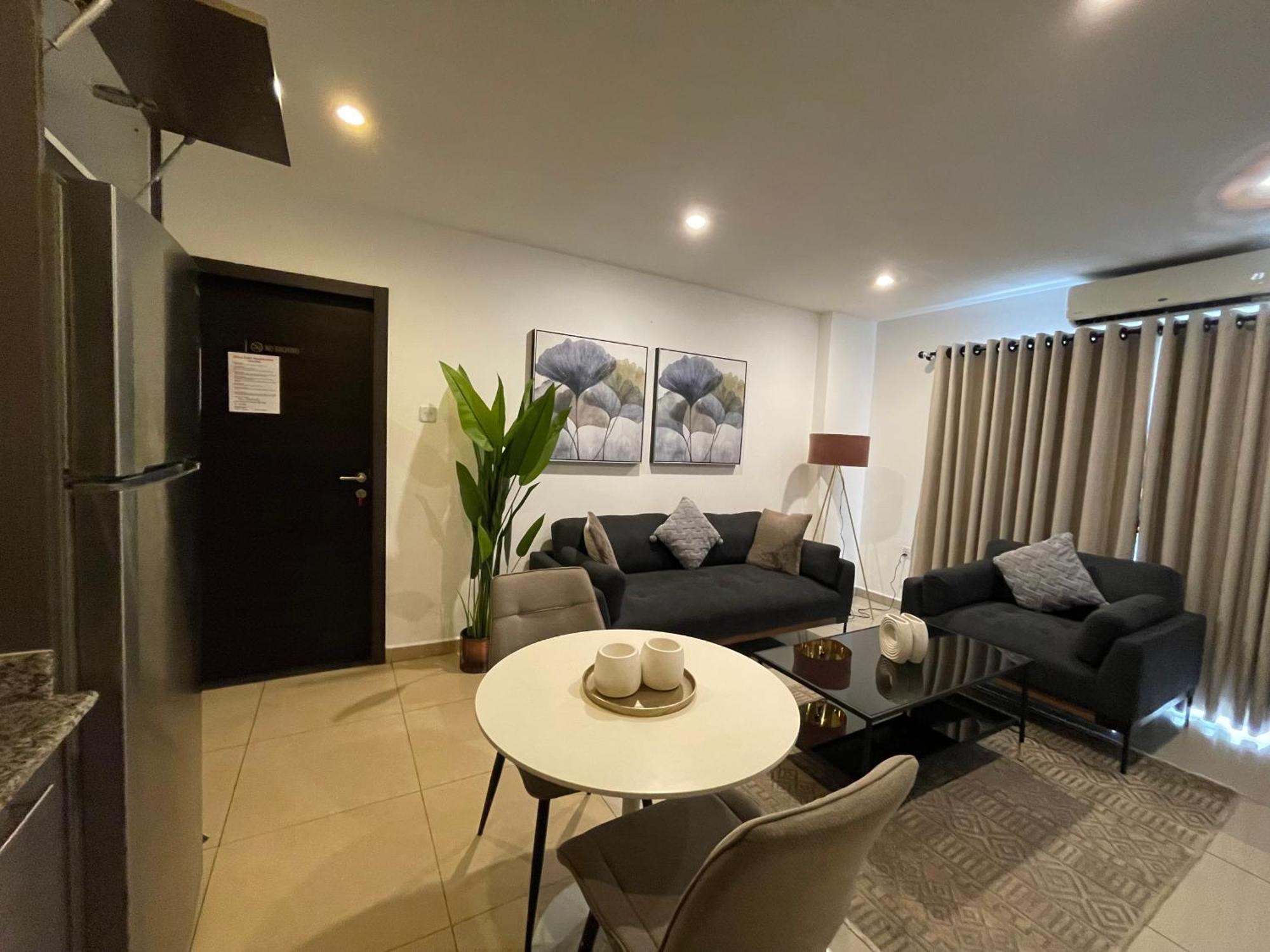 The Gallery Suites By Olive Gold Аккра Екстер'єр фото